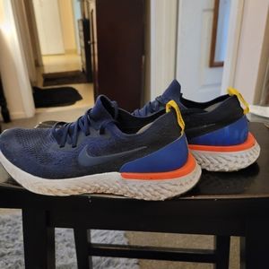 Womens athletic shoes
